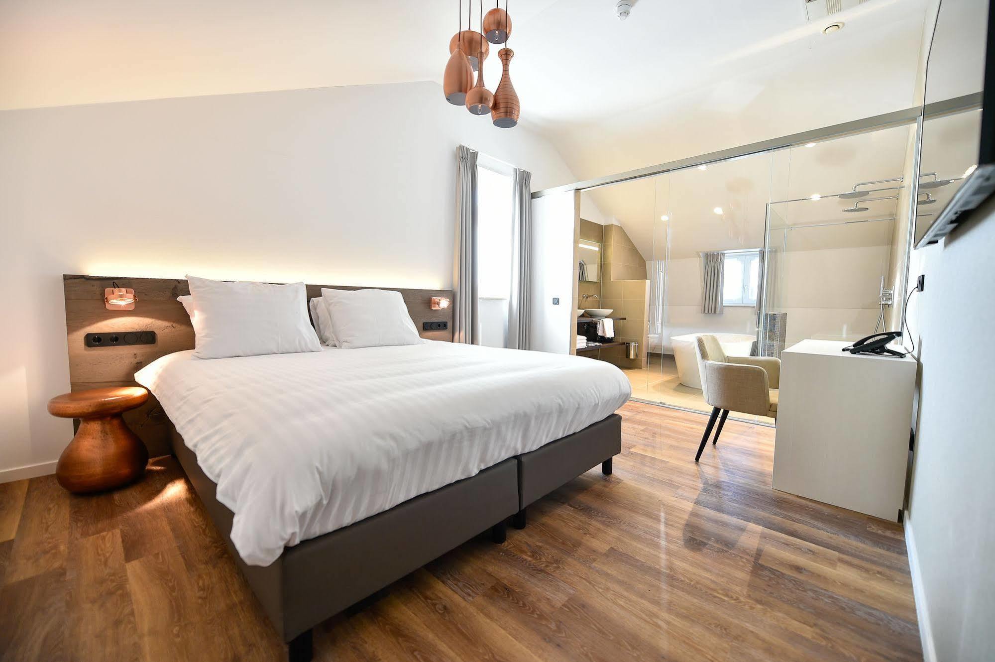 Brasserie-Hotel Antje Van De Statie Weert Eksteriør billede