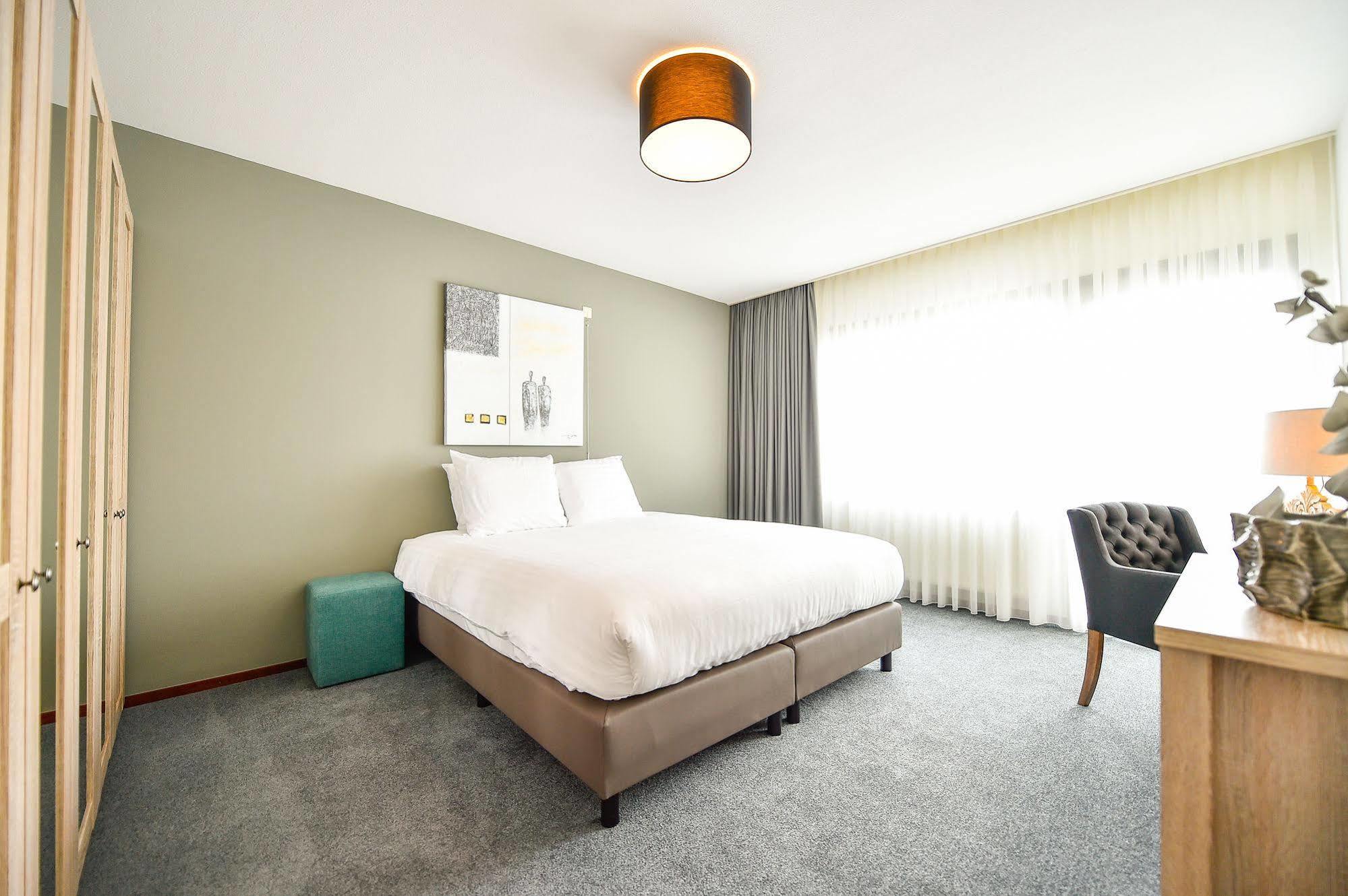 Brasserie-Hotel Antje Van De Statie Weert Eksteriør billede